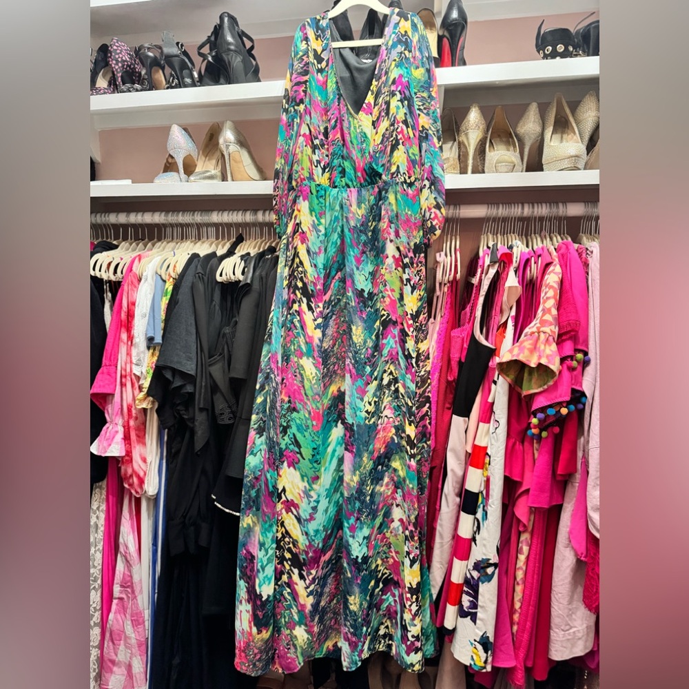 Colorful Quarter Length Sleeve Maxi Dress